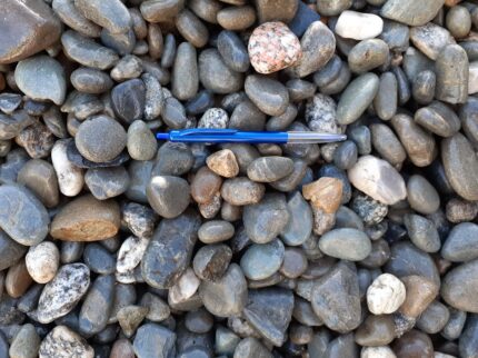 Pebbles / Stones / Schist / Pavers